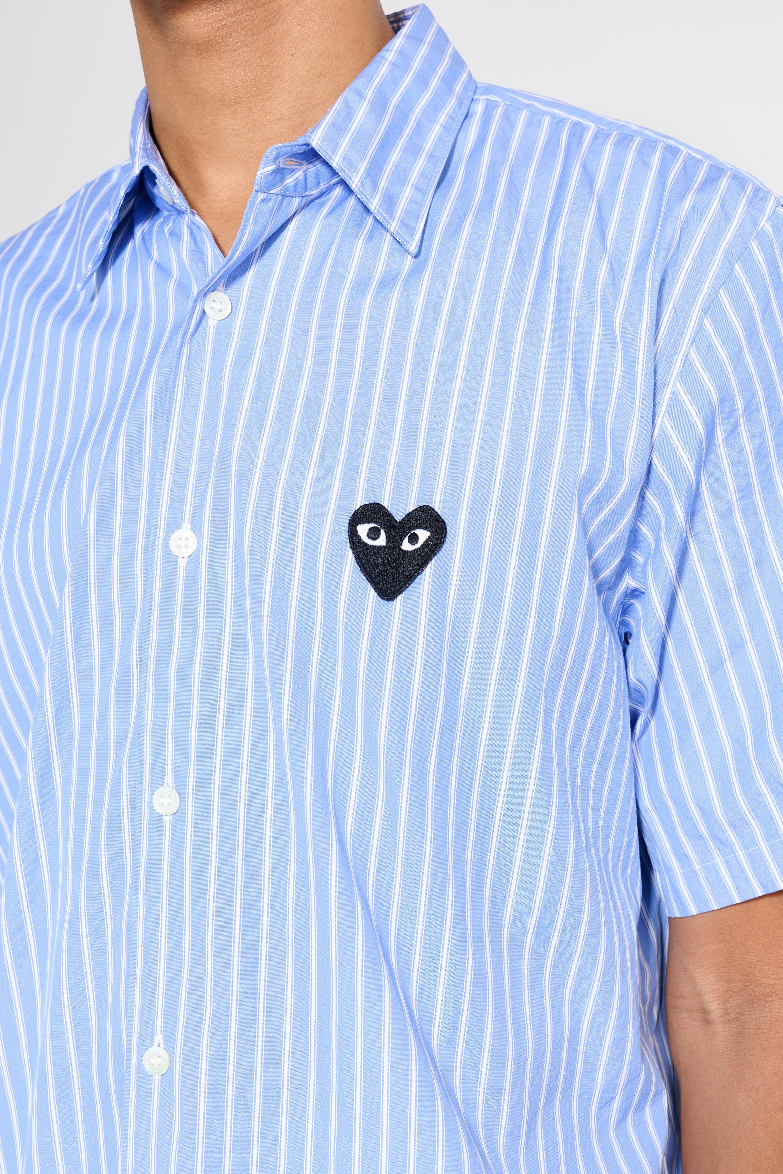 COMME DES GARÇONS PLAY SMALL HEART SHORT SLEEVE SHIRT STRIPE BLUE - 4