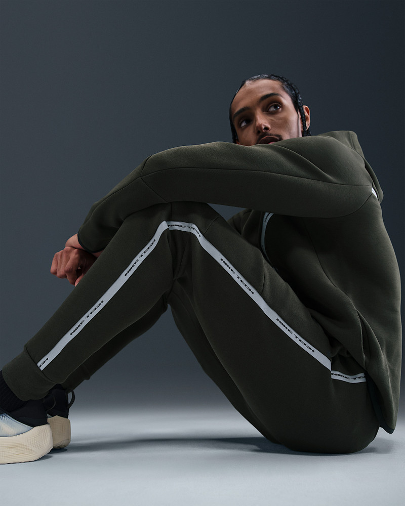 Nike Tech Men's Fleece Joggers with Reflective Accents 5