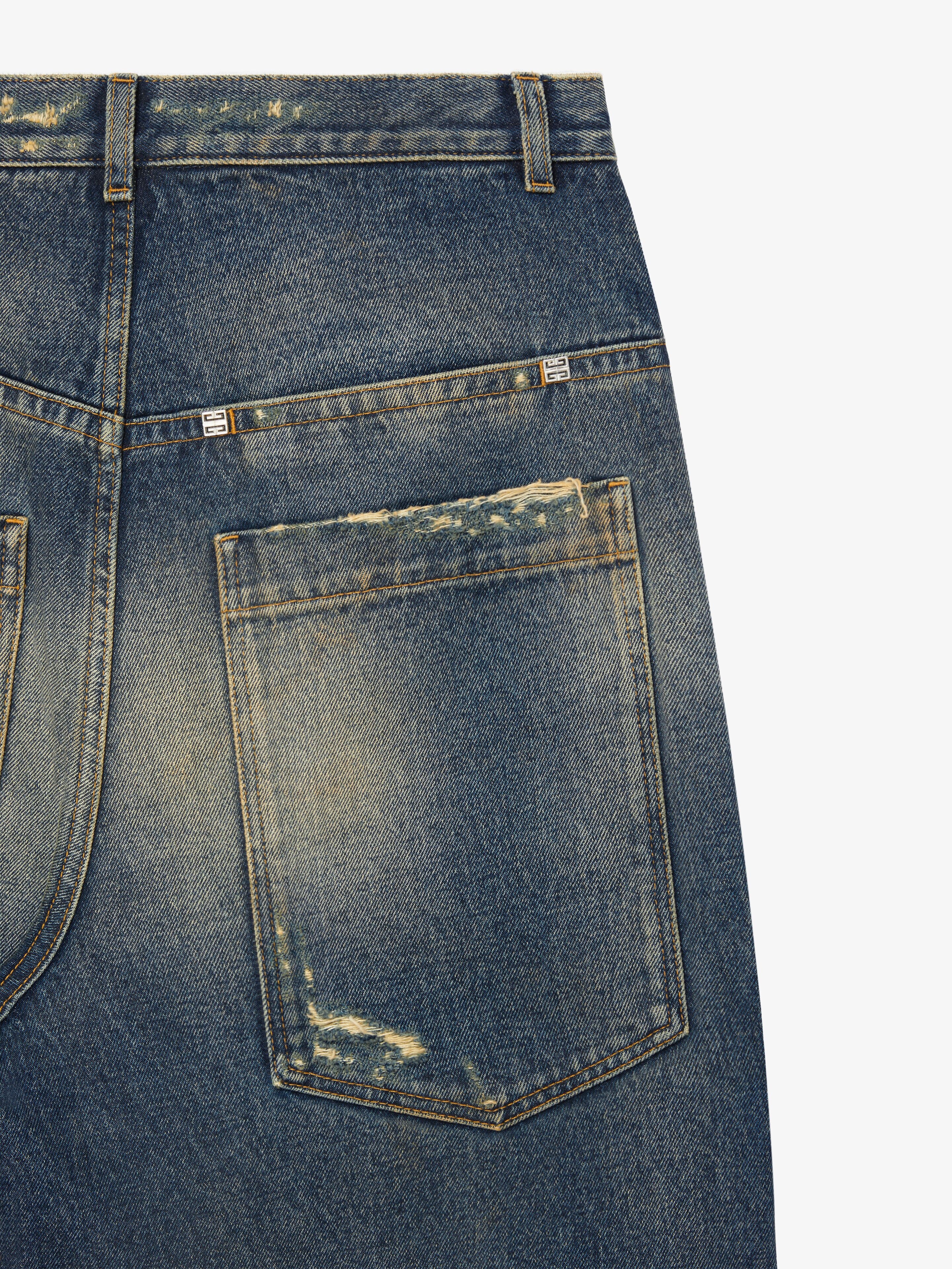 OVERSIZED JEANS IN DENIM WITH PATCHES - 5