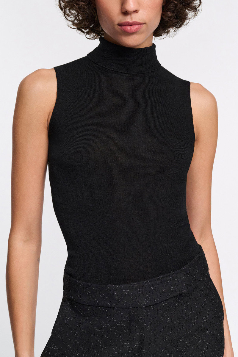 URBAN MERINO top 4