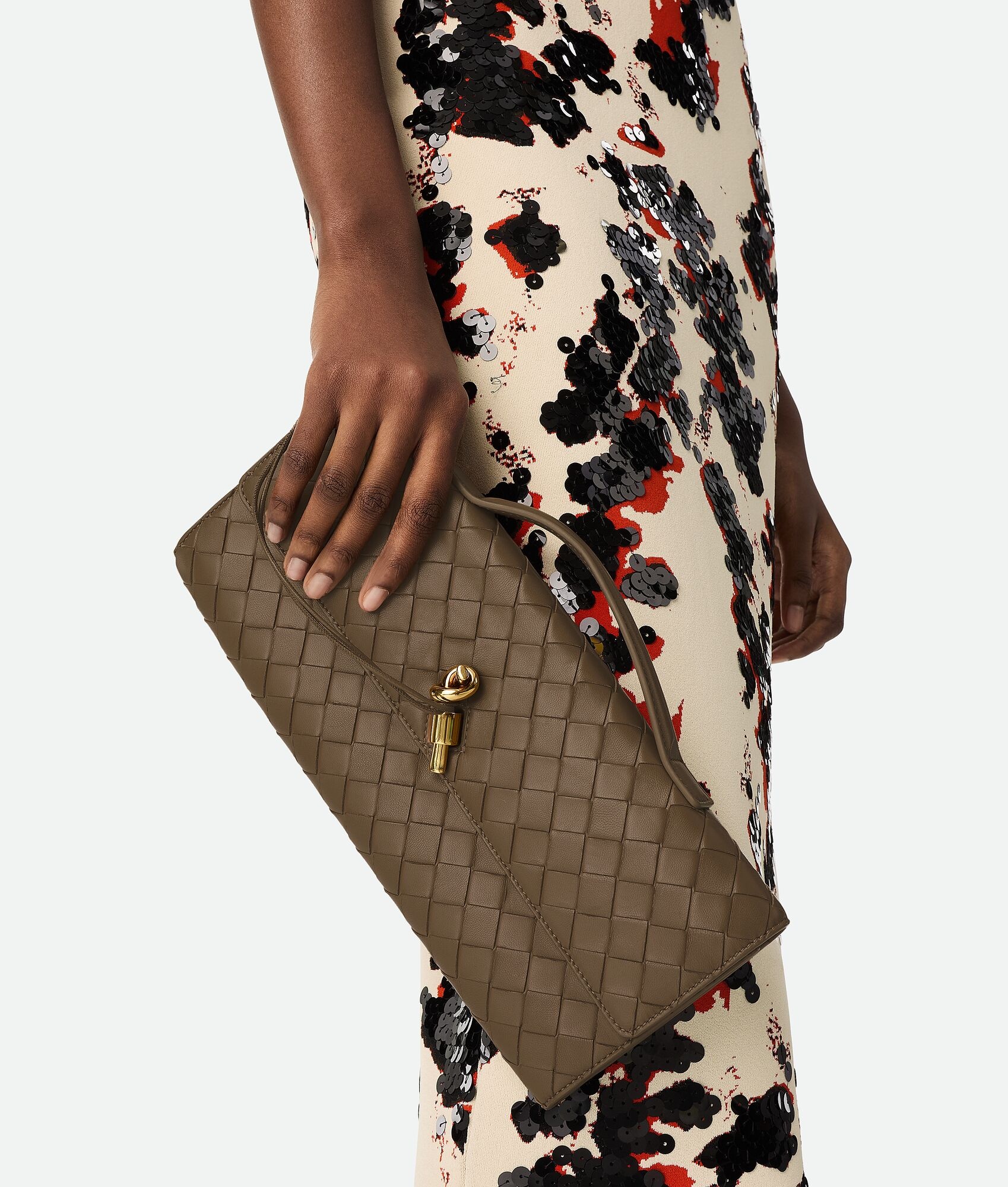 Bottega Veneta Andiamo Clutch | REVERSIBLE