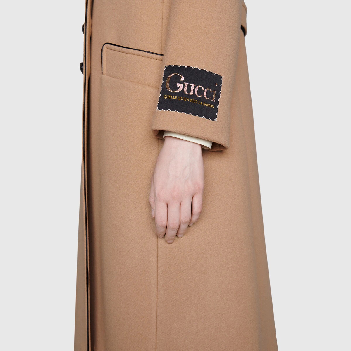 Wool coat with Gucci label - 6