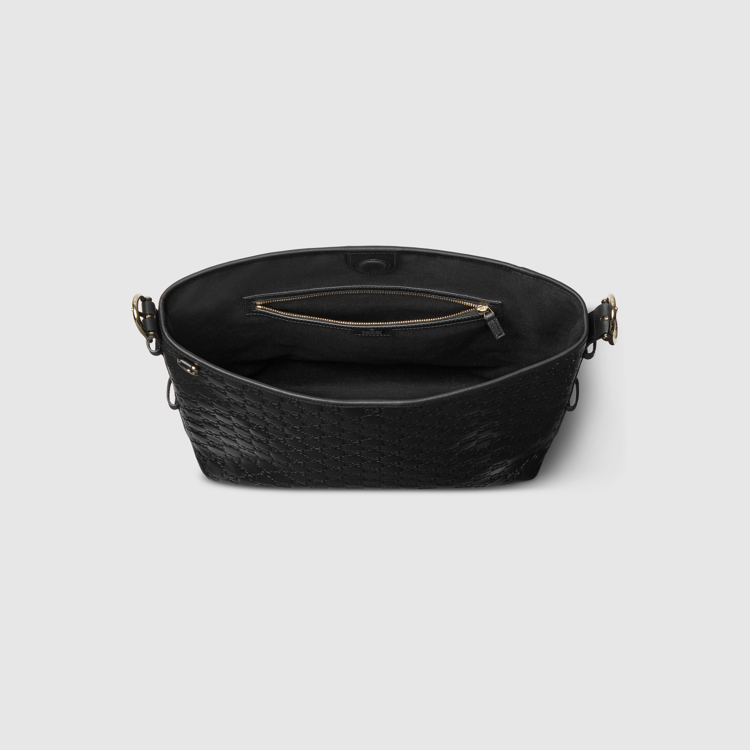 GG Emblem medium shoulder bag - 9