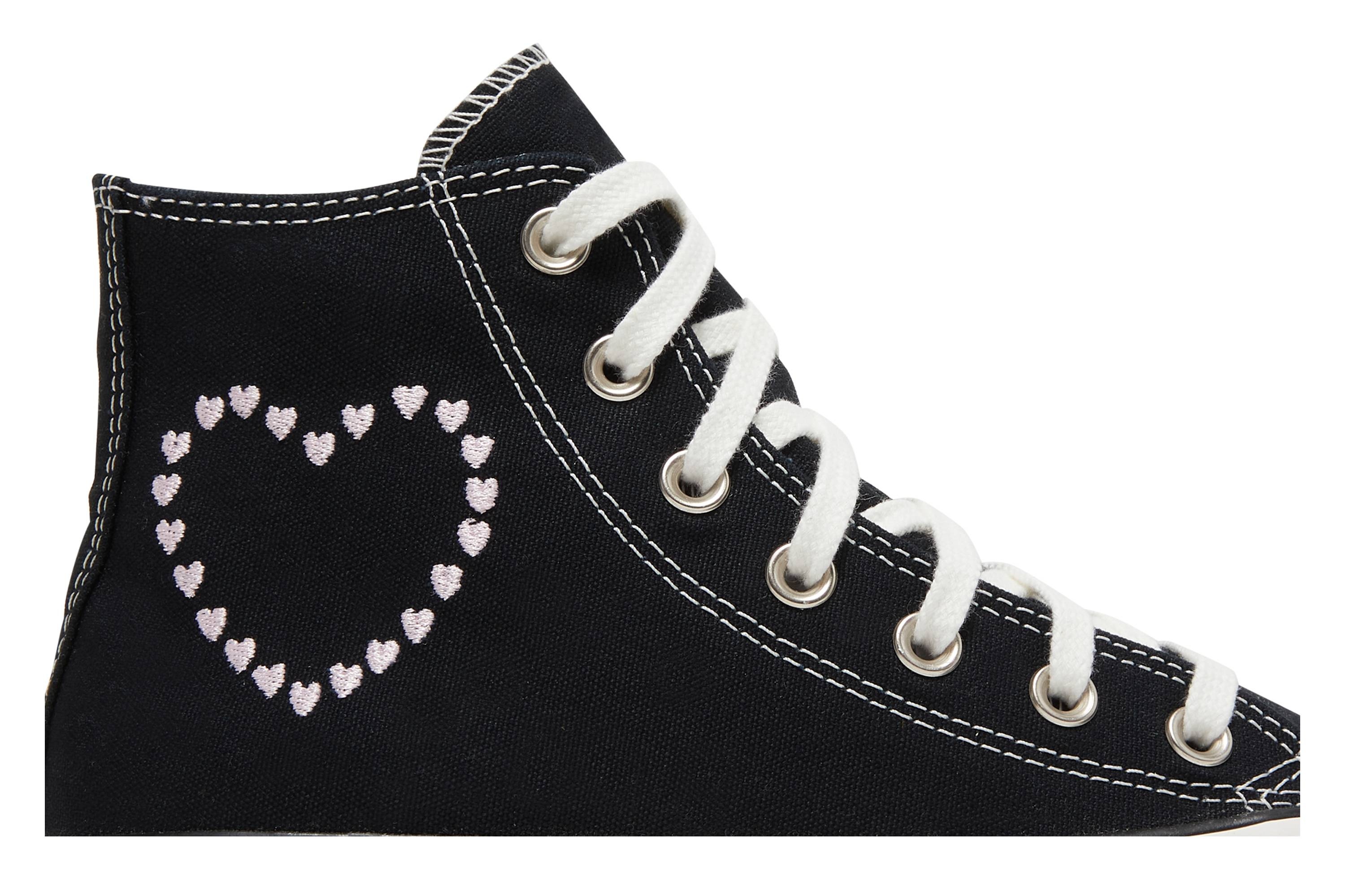 Wmns Chuck Taylor All Star High 'Embroidered Hearts - Black' - 2