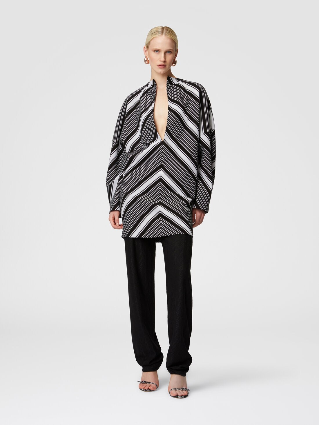 Mini-dress with oversized sleeves and plunging V-neckline - 2