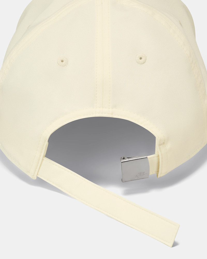 Nike Dri-FIT Club Structured Metal Logo Cap 3