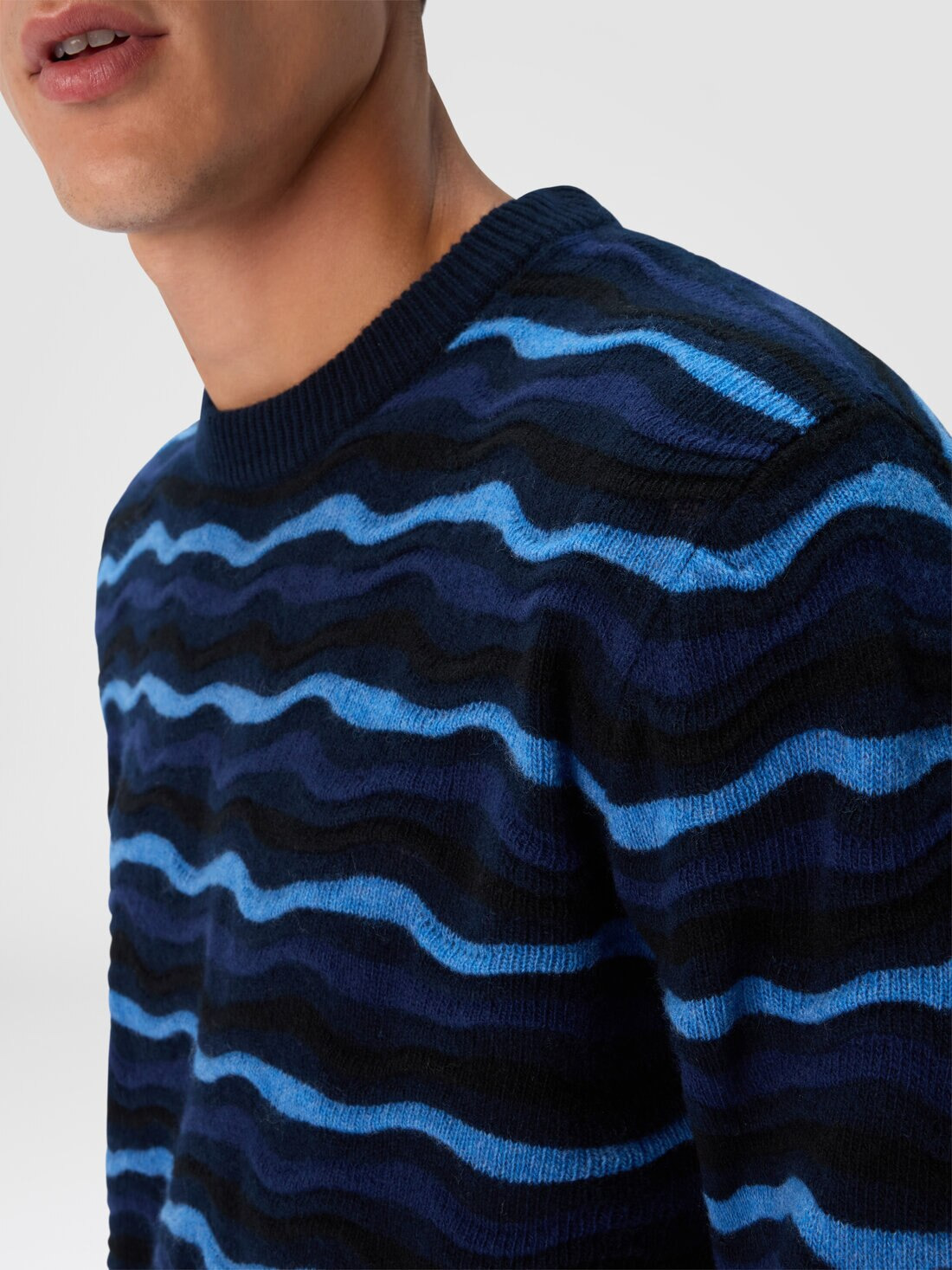 Short Sleeve Polo with Geometric Zigzag Pattern - 5