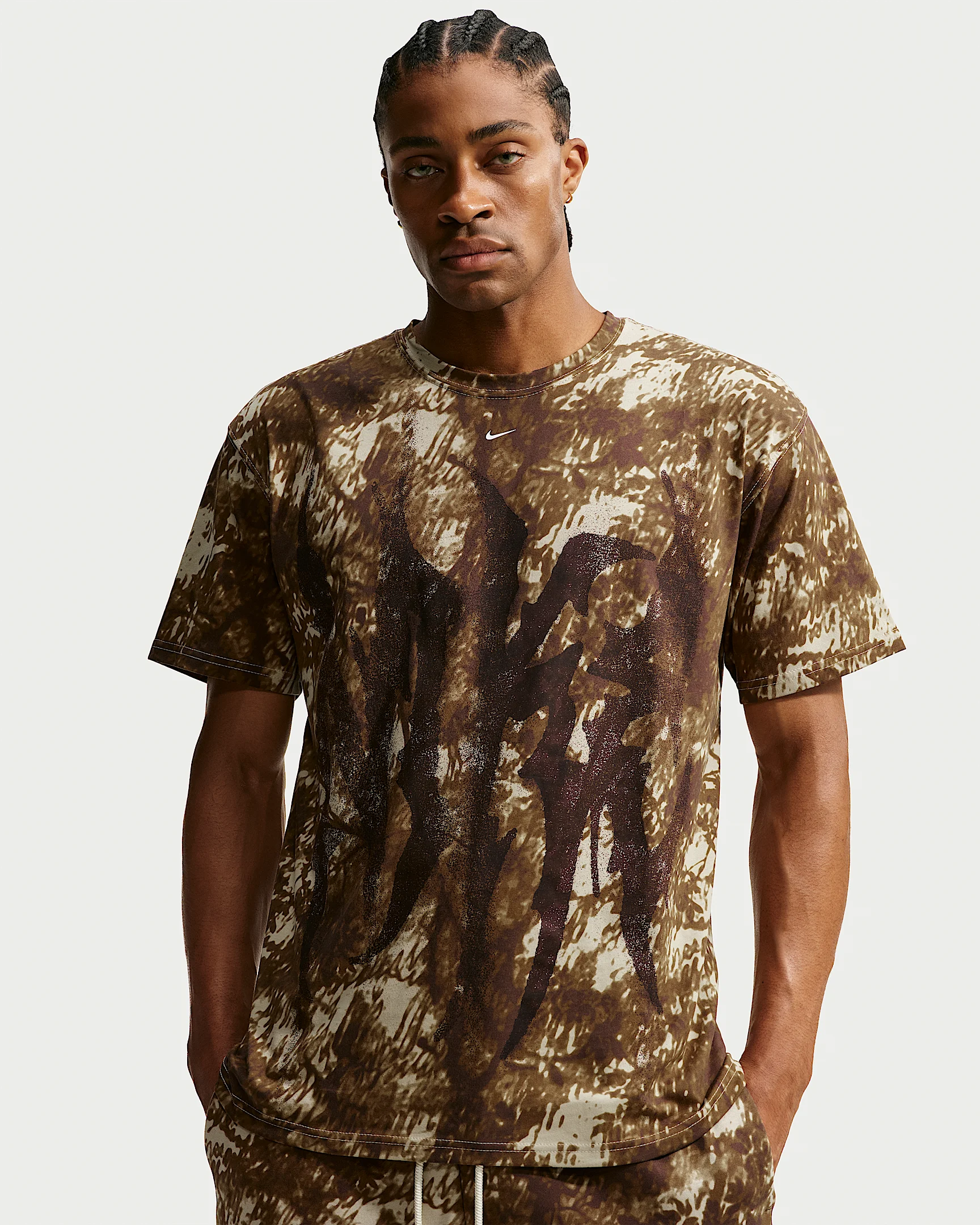 Nike Men's Basketball T-Shirt - 1