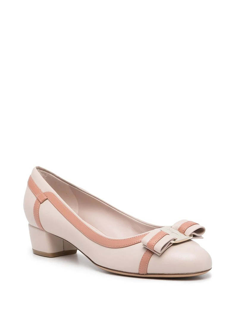 FERRAGAMO Vara stripe low-heel leather pumps outlook