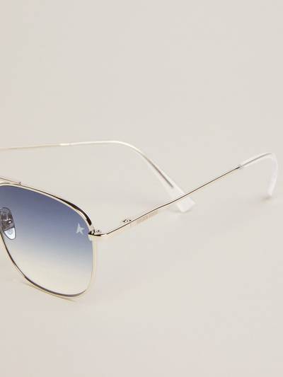 Golden Goose Sunframe Roger, aviator style, with silver frame and gradient blue lenses outlook