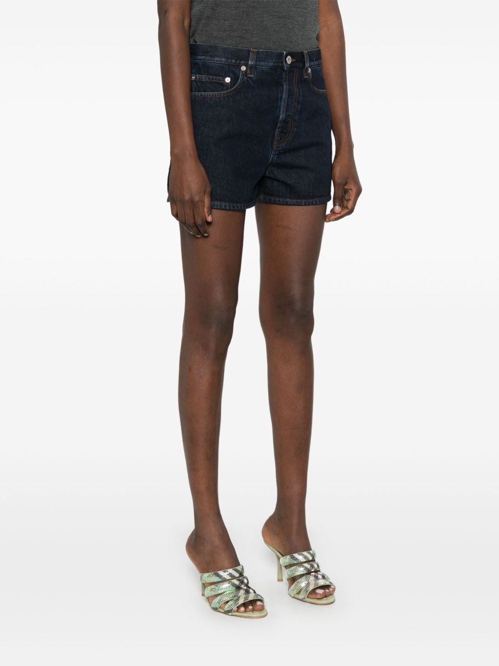 patch-detail denim shorts - 3