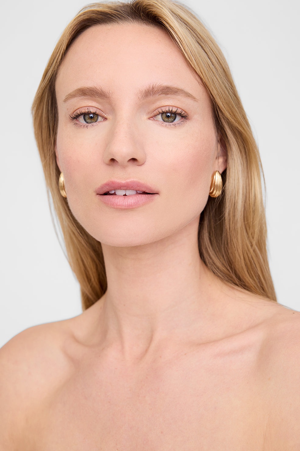 Small Ribbed Drop Earrings - Gold - 2