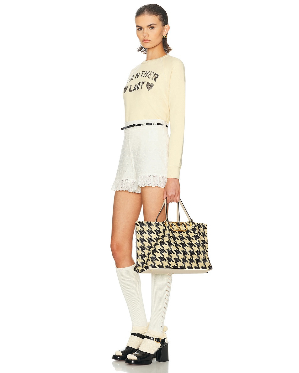 V Logo Signature Medium Tote Bag - 2