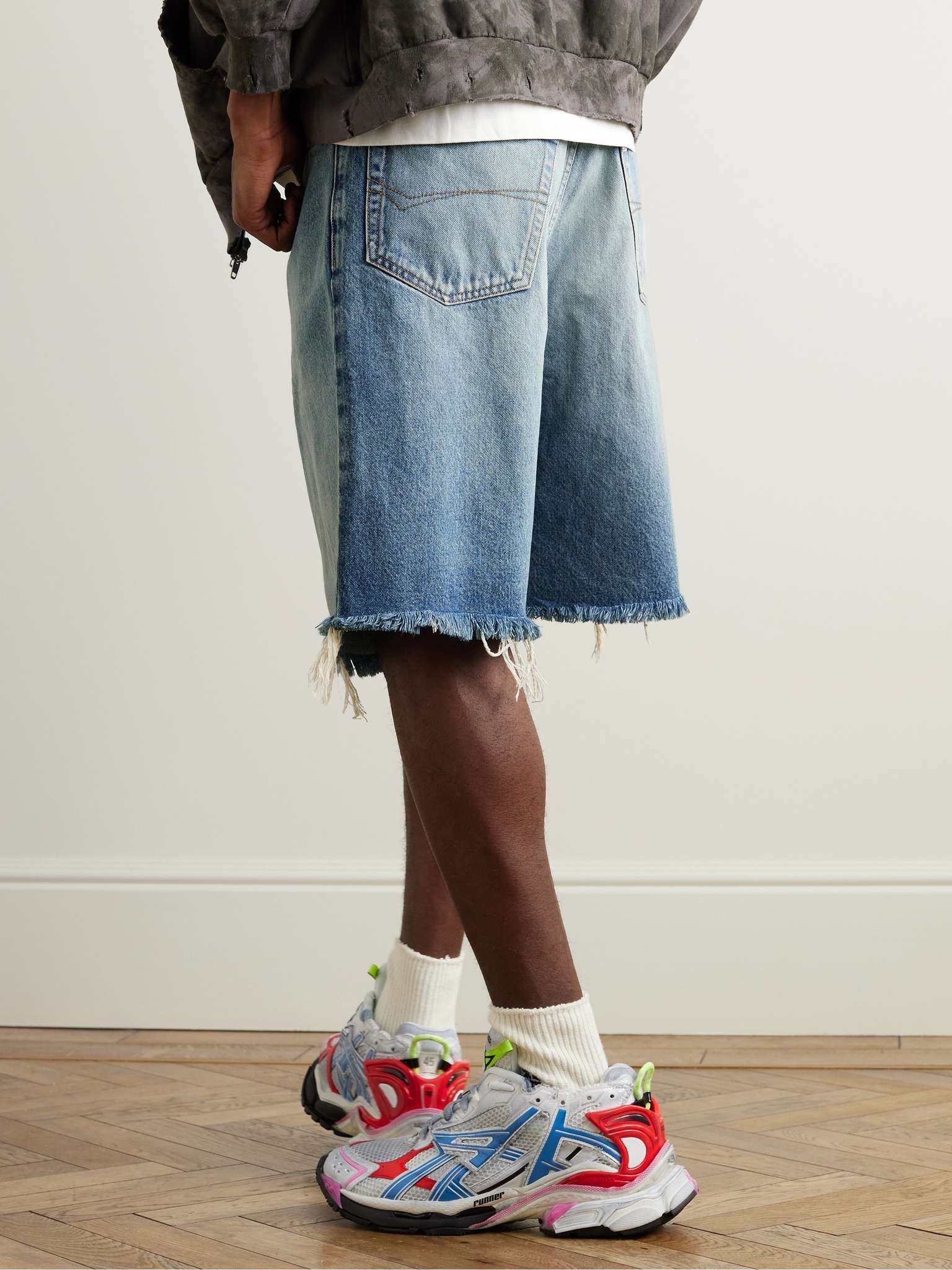 【BALENCIAGA】Denim Mini Shorts デニム ミニ ショートパンツ BALENCIAGA Skater Wide-Leg Distressed Denim Shorts