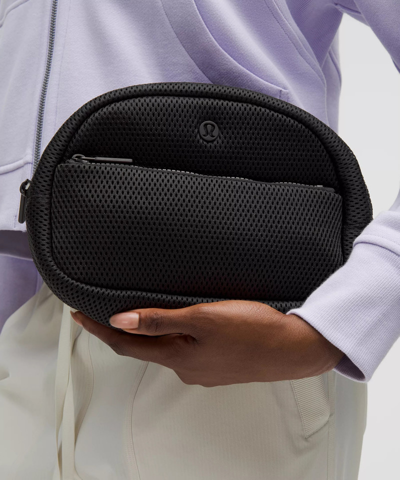 lululemon City Essentials Pouch 4L *Knit Mesh outlook
