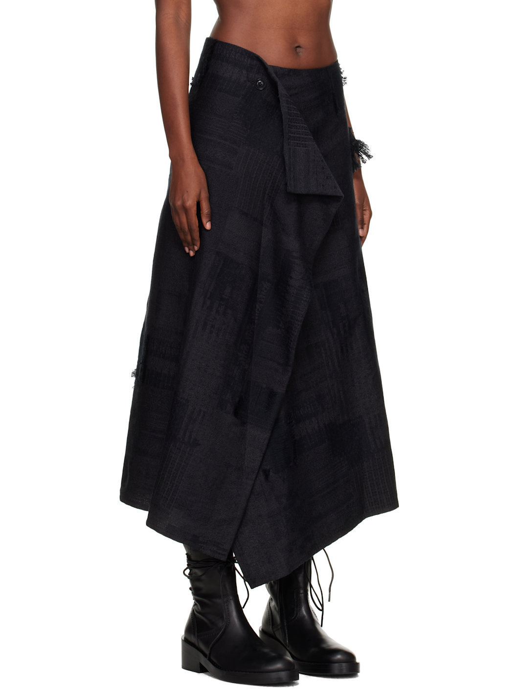 Black O-Wrap-Like Flare Maxi Skirt - 2