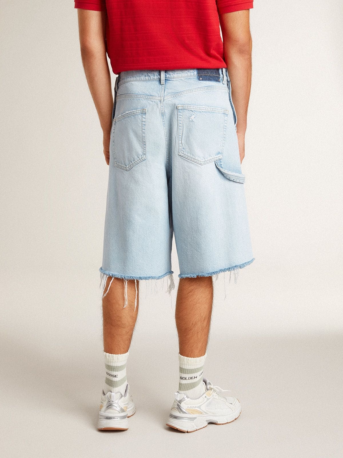 Men's denim Bermuda shorts with lived-in effect - 4