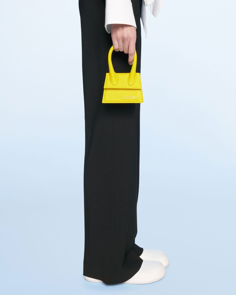 JACQUEMUS Le Chiquito outlook