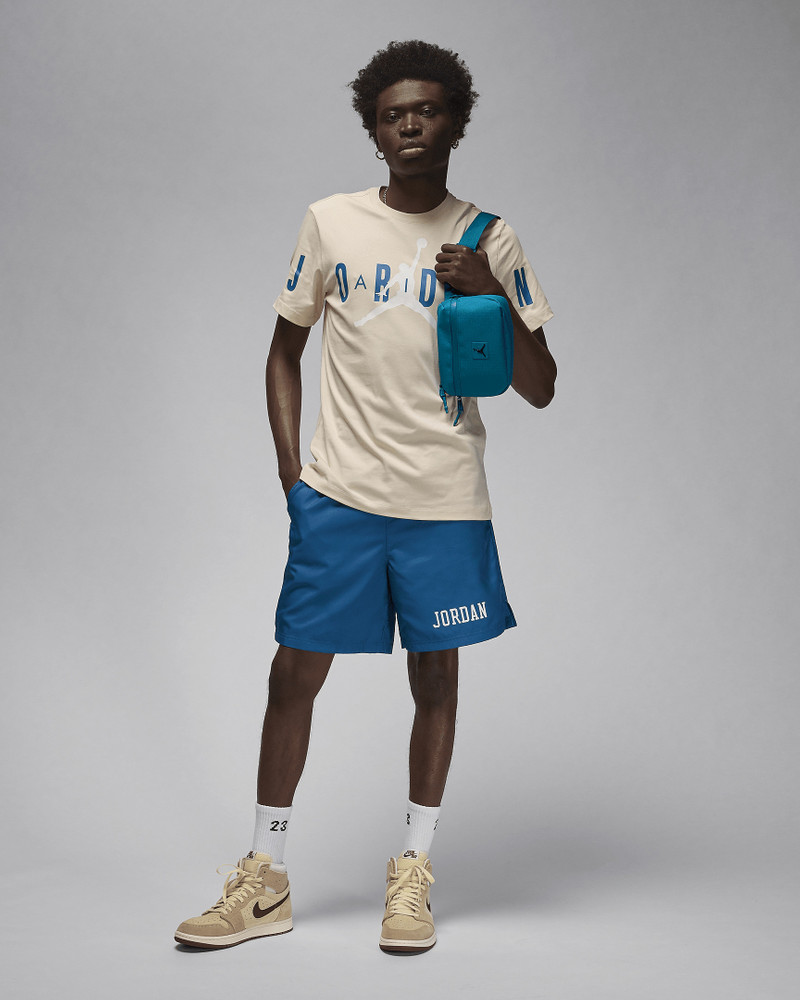 Jordan Franchise Crossbody Bag (2L) 9