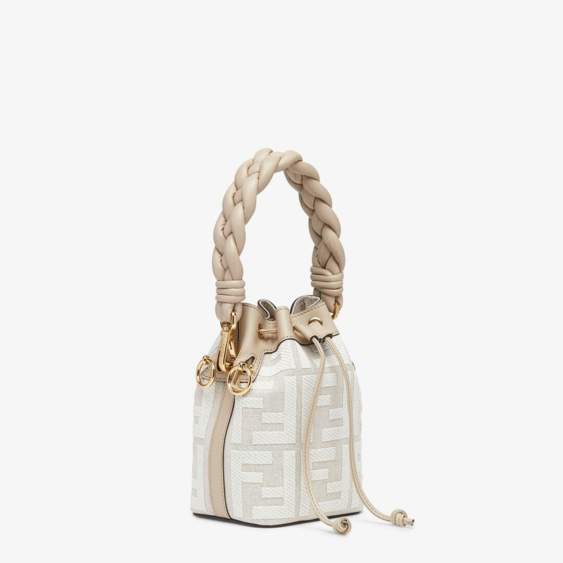 FENDI Mon Tresor outlook