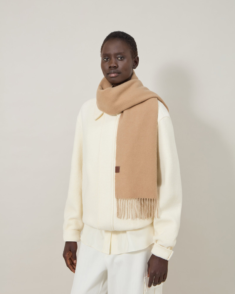 Mulberry Reversible Cashmere Bi-Colour Scarf
Eggshell & Camel Cashmere outlook