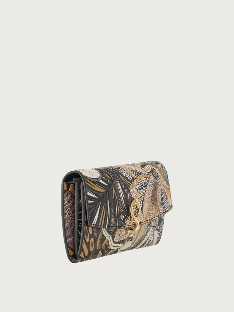 FERRAGAMO GANCINI CONTINENTAL WALLET outlook