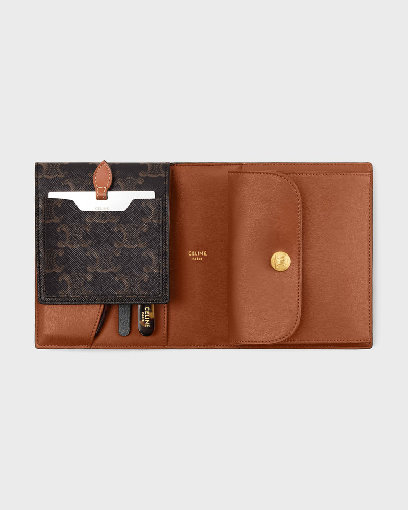Travel kit in Triomphe Canvas and calfskin 6