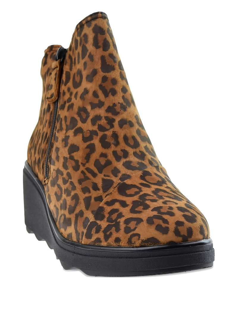 Clarks Originals Mazy Eastham zip leopard print boots outlook