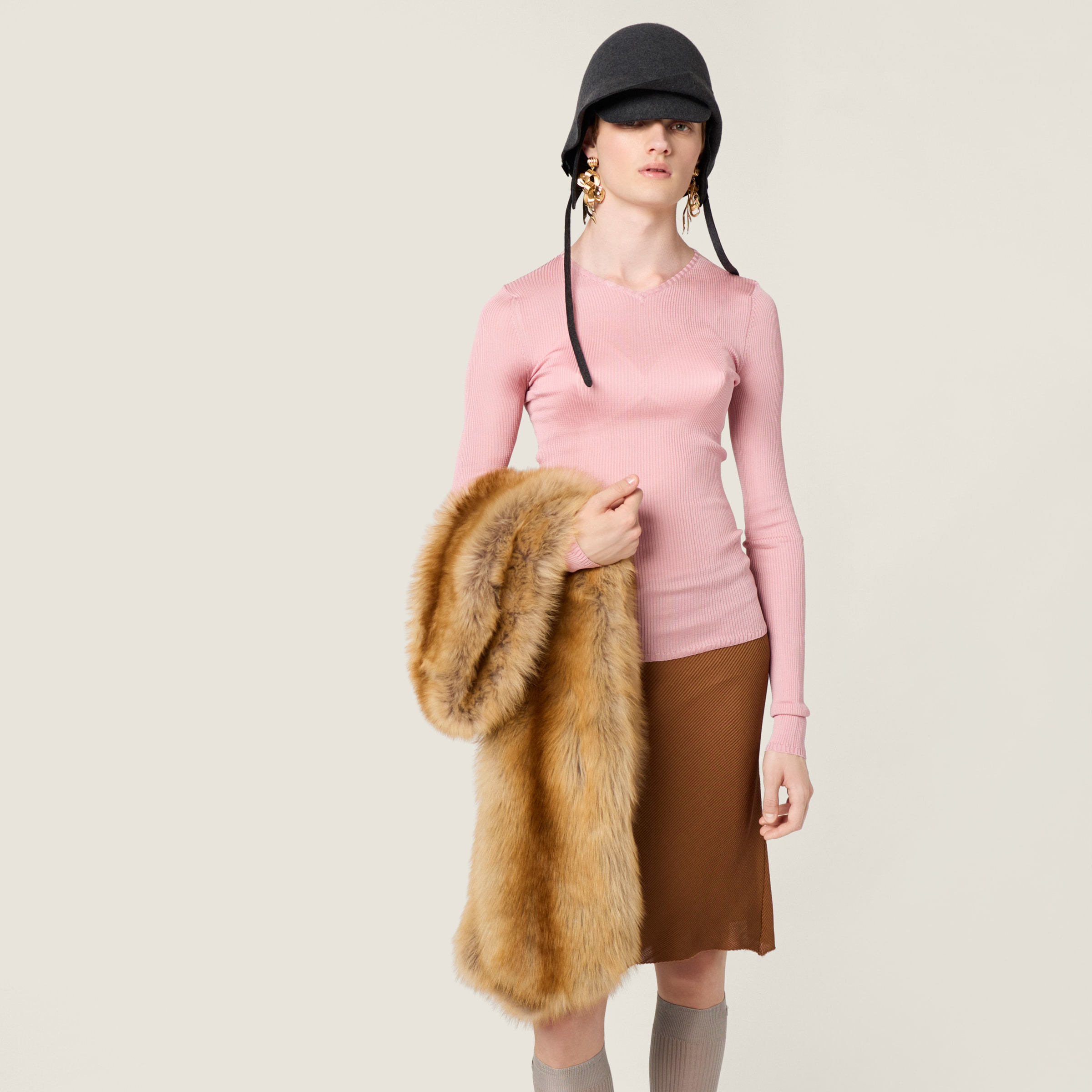 Silk V-neck sweater - 5
