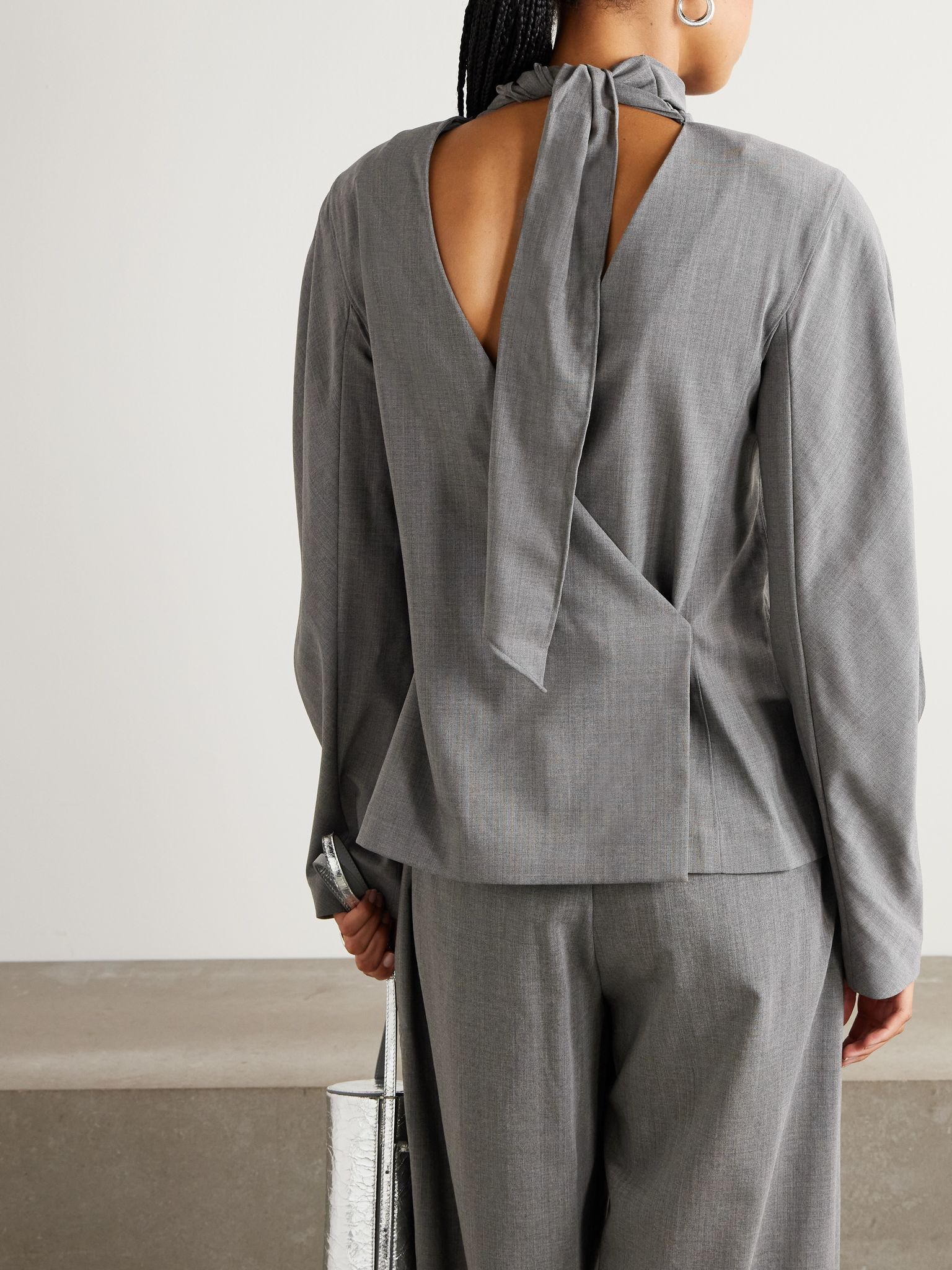 La Blouse Chale open-back tie-detailed wool-blend crepe blouse Gray - 3
