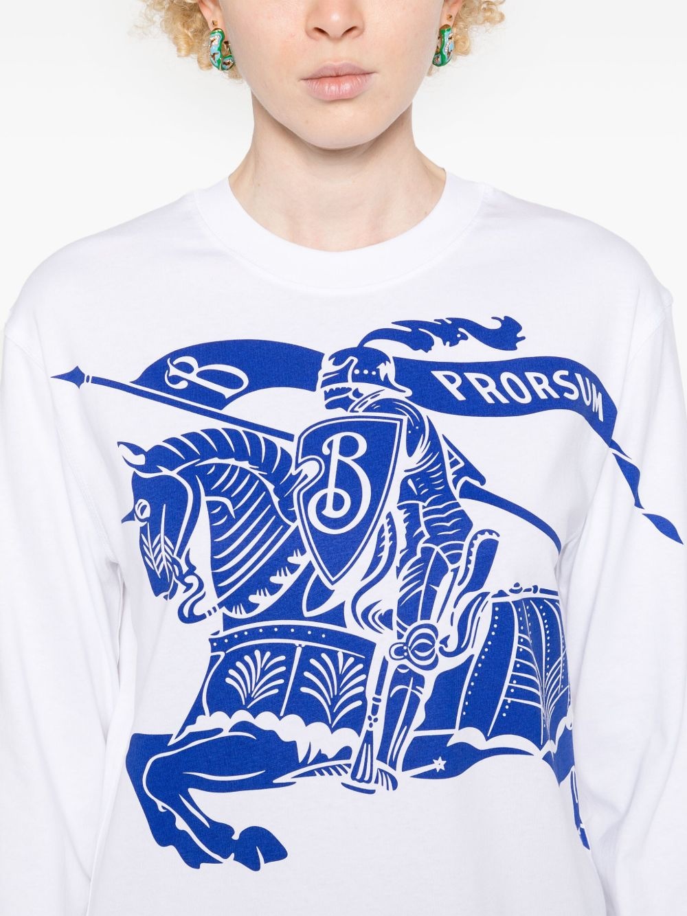 【関税・送料込】Burberry Equestrian Knight 長袖 Tシャツ Burberry Equestrian Knight-motif cotton T-shirt | REVERSIBLE