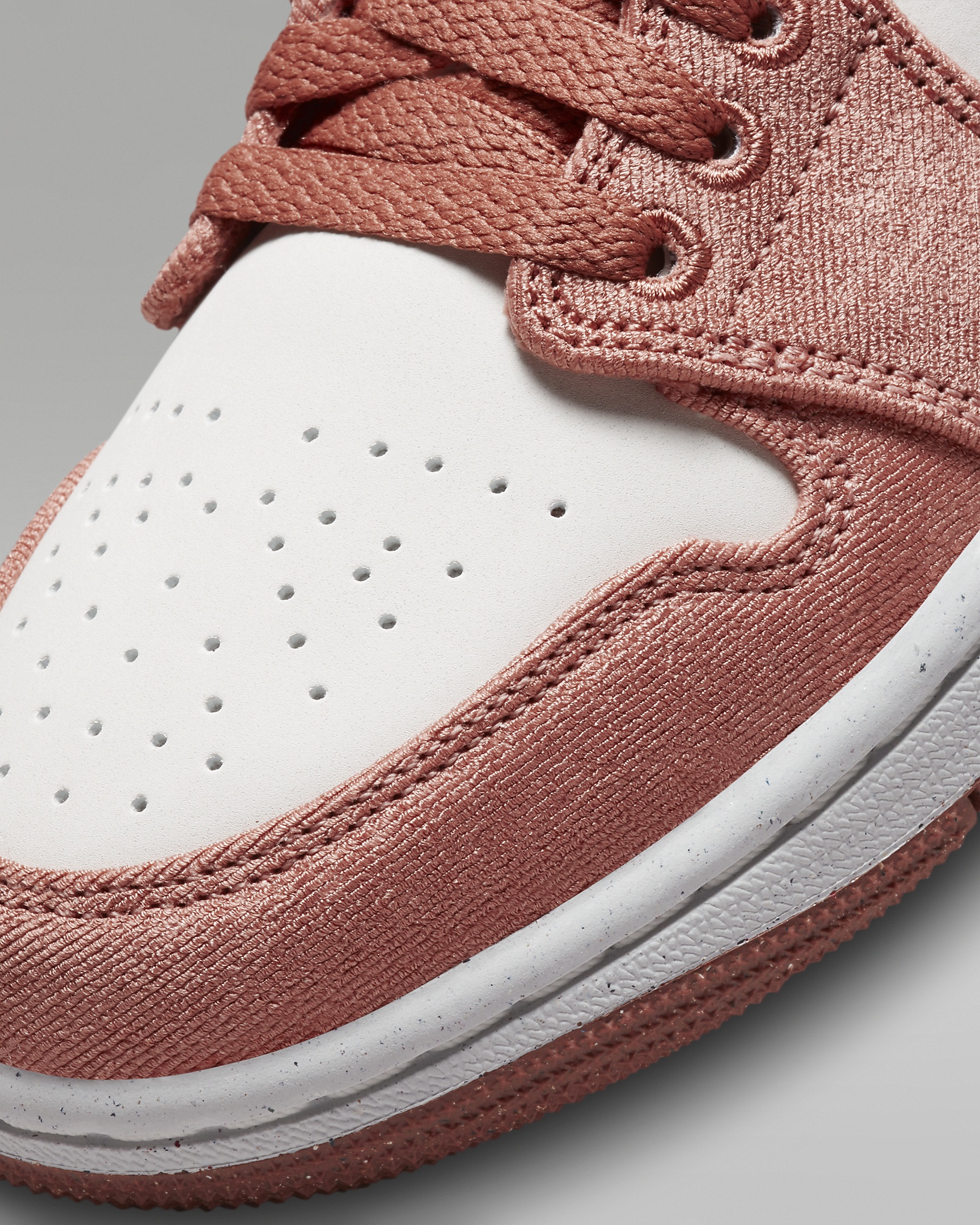 Air Jordan 1 Low SE Women's Shoes - 7