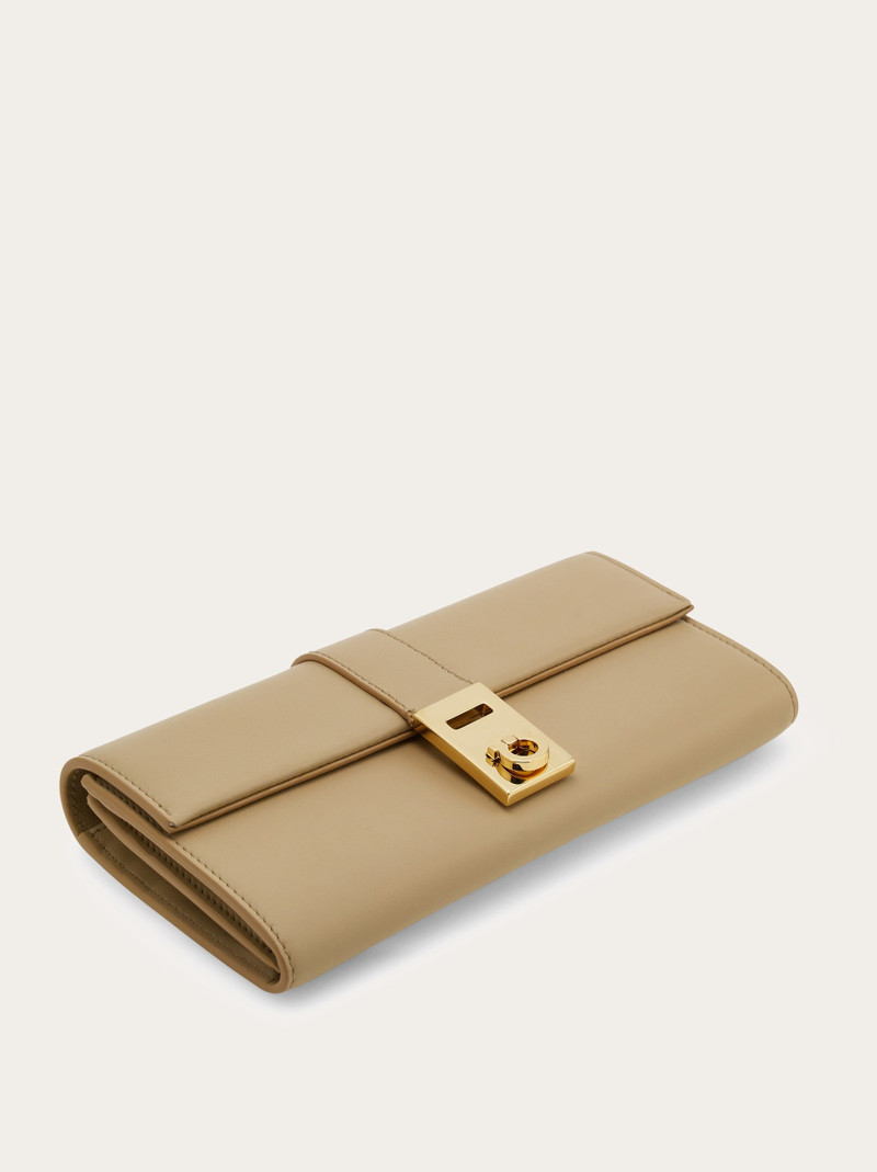 FERRAGAMO Hug wallet with chain outlook