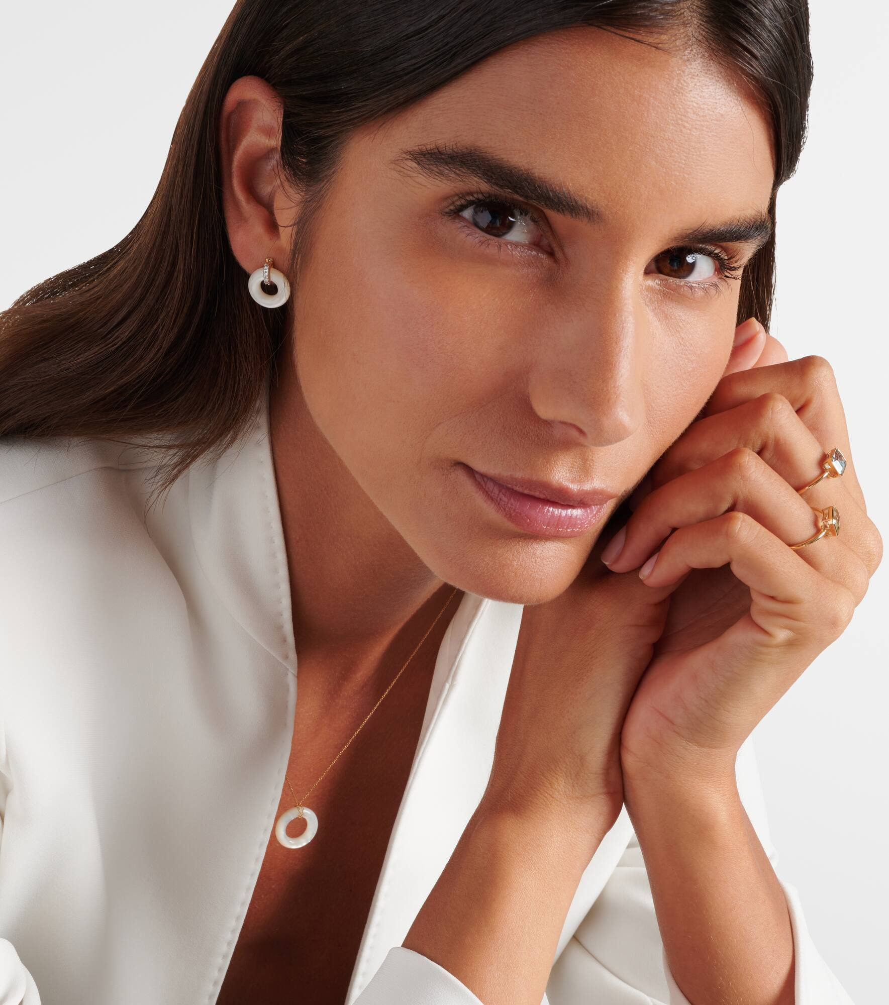 14kt gold earrings with mother-of-pearl and diamonds - 3