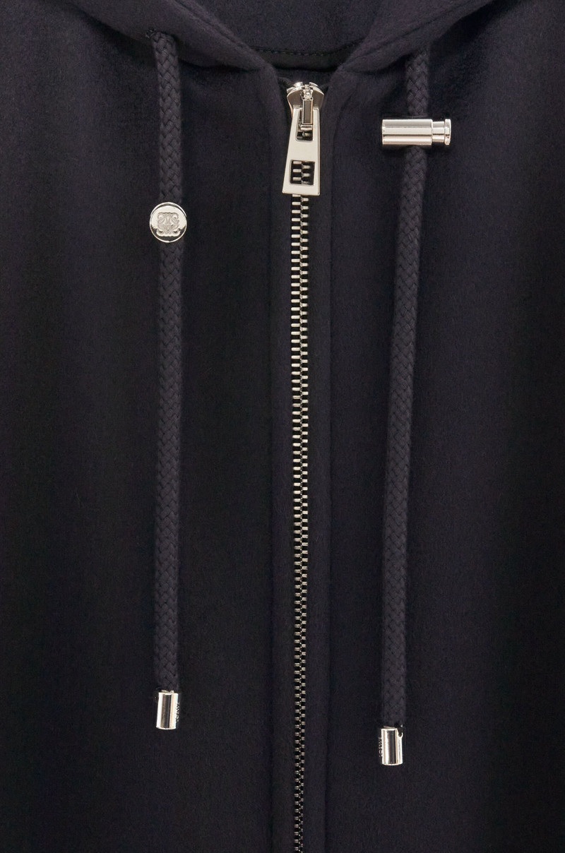 Hooded coat in wool 3