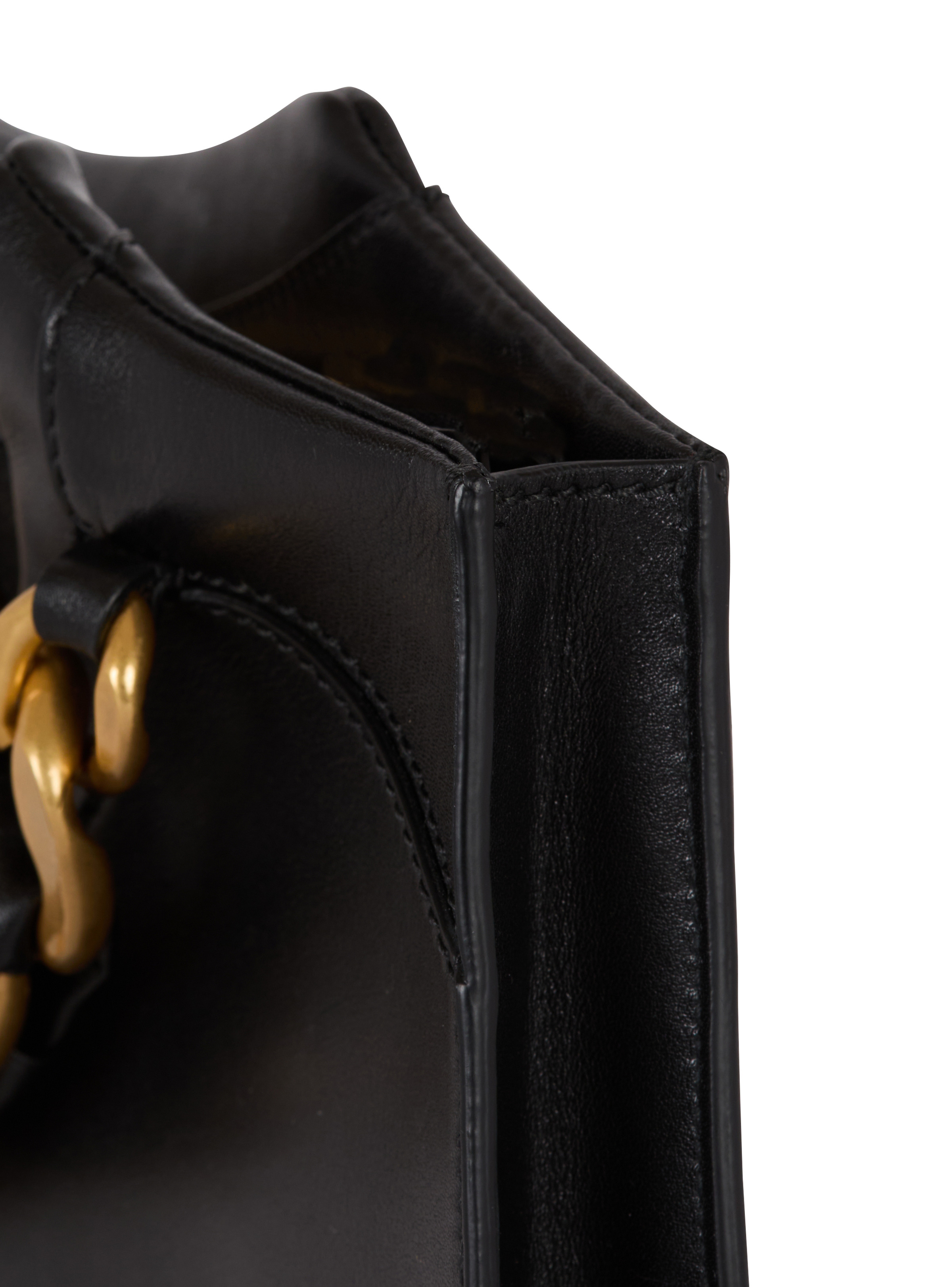Crewneck zipped calfskin pouch 5