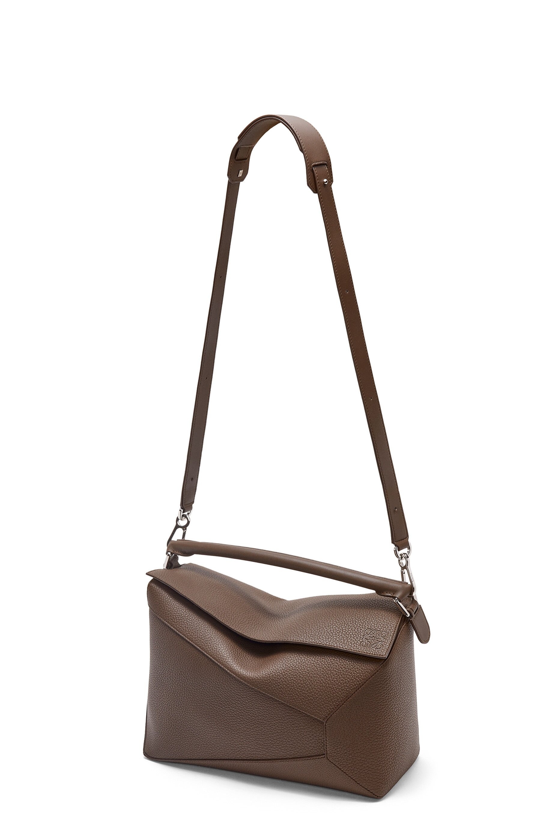 Loewe Large Puzzle bag in grained calfskin | REVERSIBLE