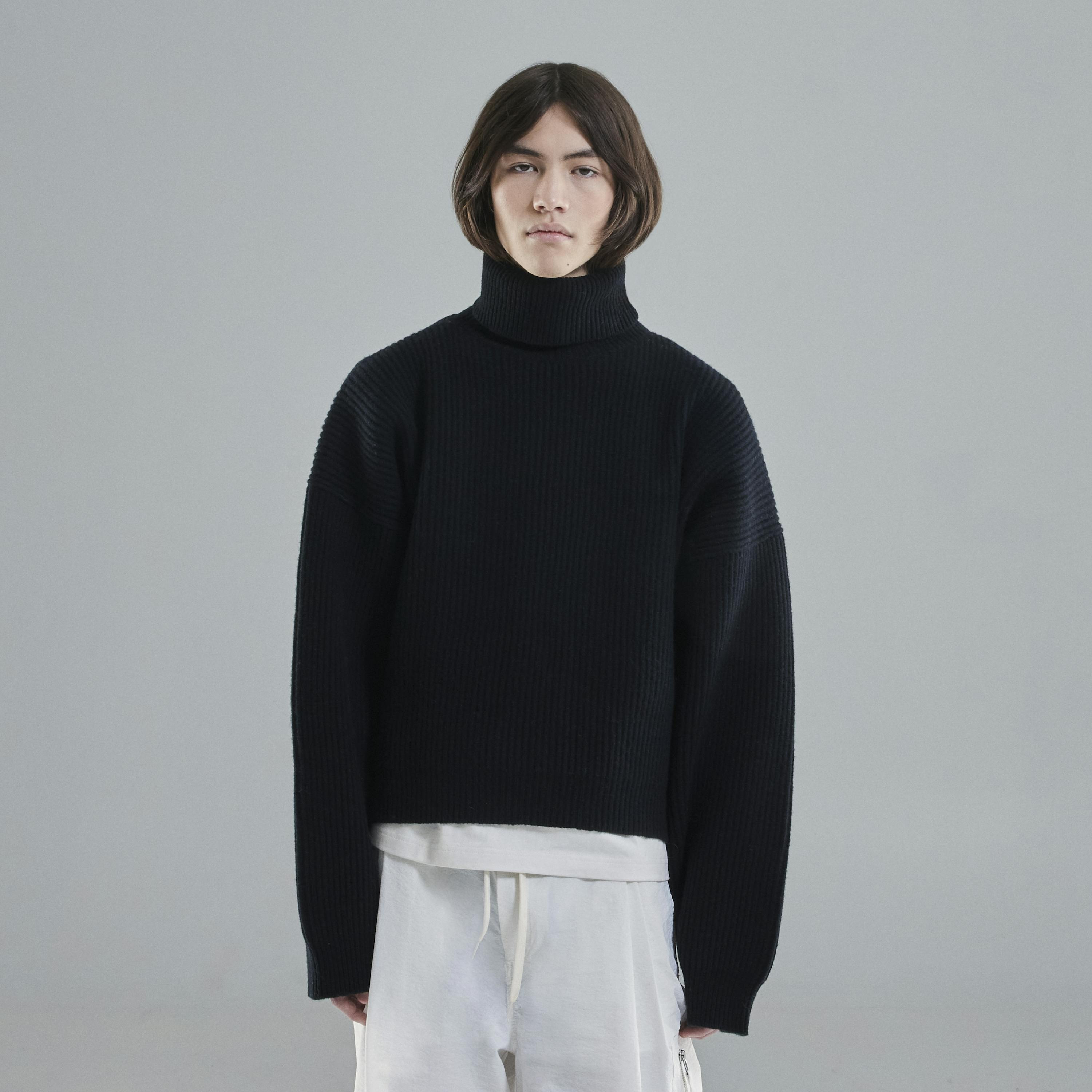 Vonarstræti Wool Sweater (Unisex) - 14