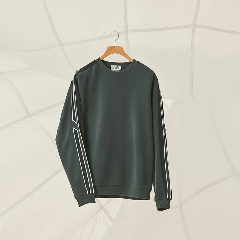 "Run H" crewneck sweater 4