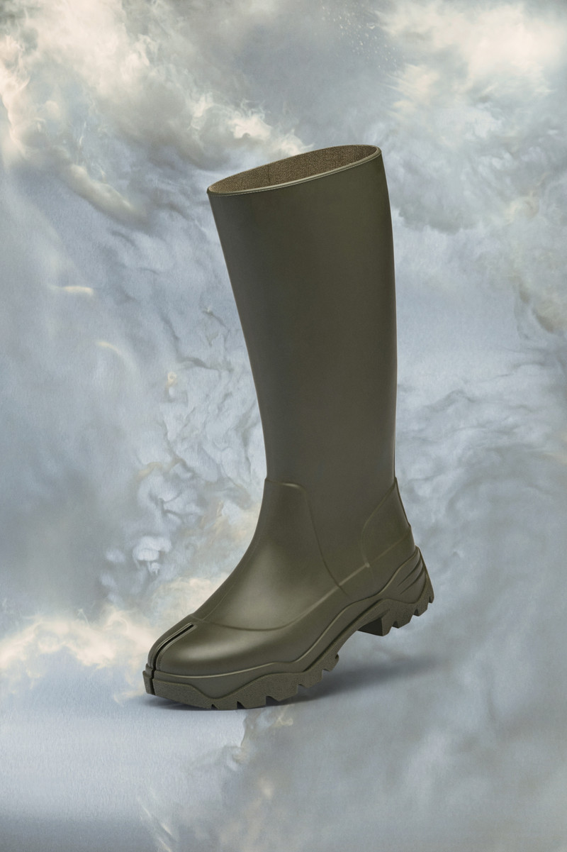 Tabi rubber boots 1