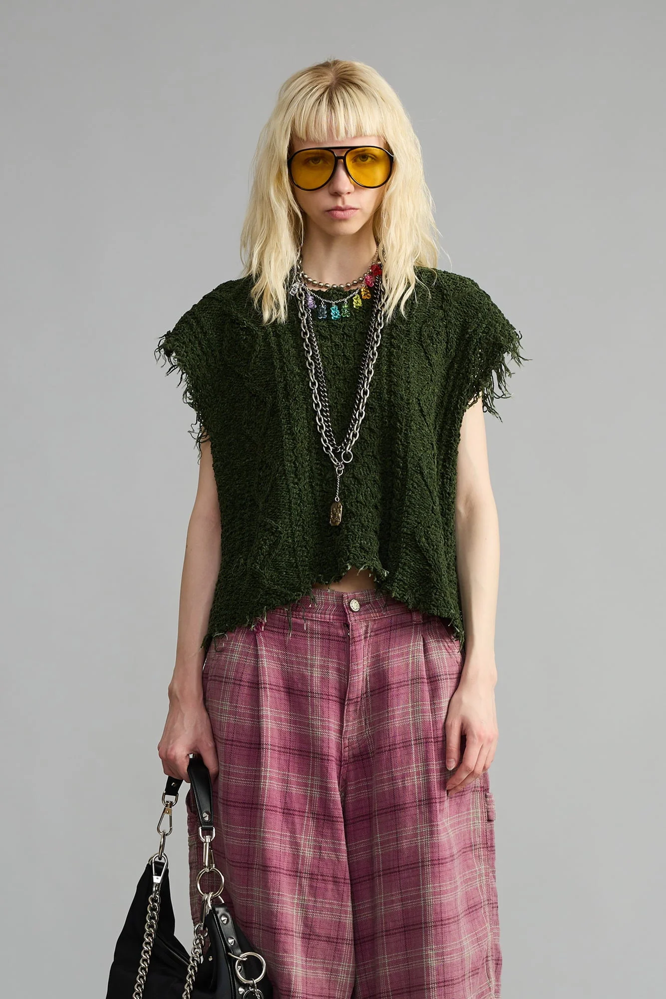 BOYFRIEND CABLE SWEATER VEST - 1