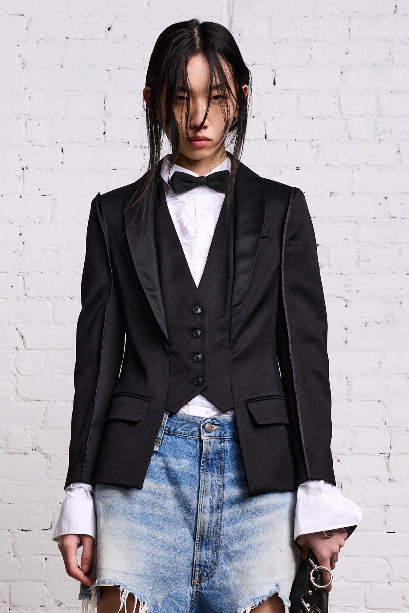 FLAT SLEEVE TUXEDO BLAZER - BLACK AND SATIN - 4