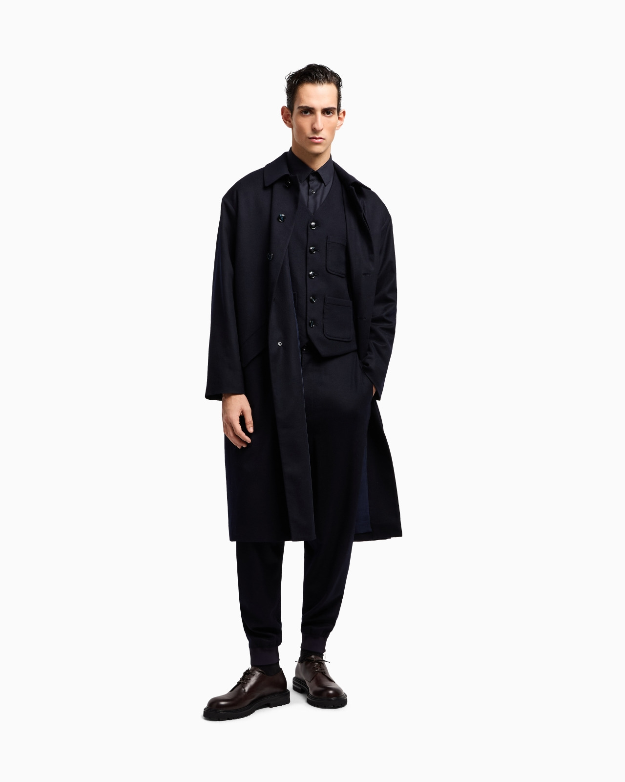 SINGLE-BREASTED WAISTCOAT MADE OF CASHMERE CLOTH - 2