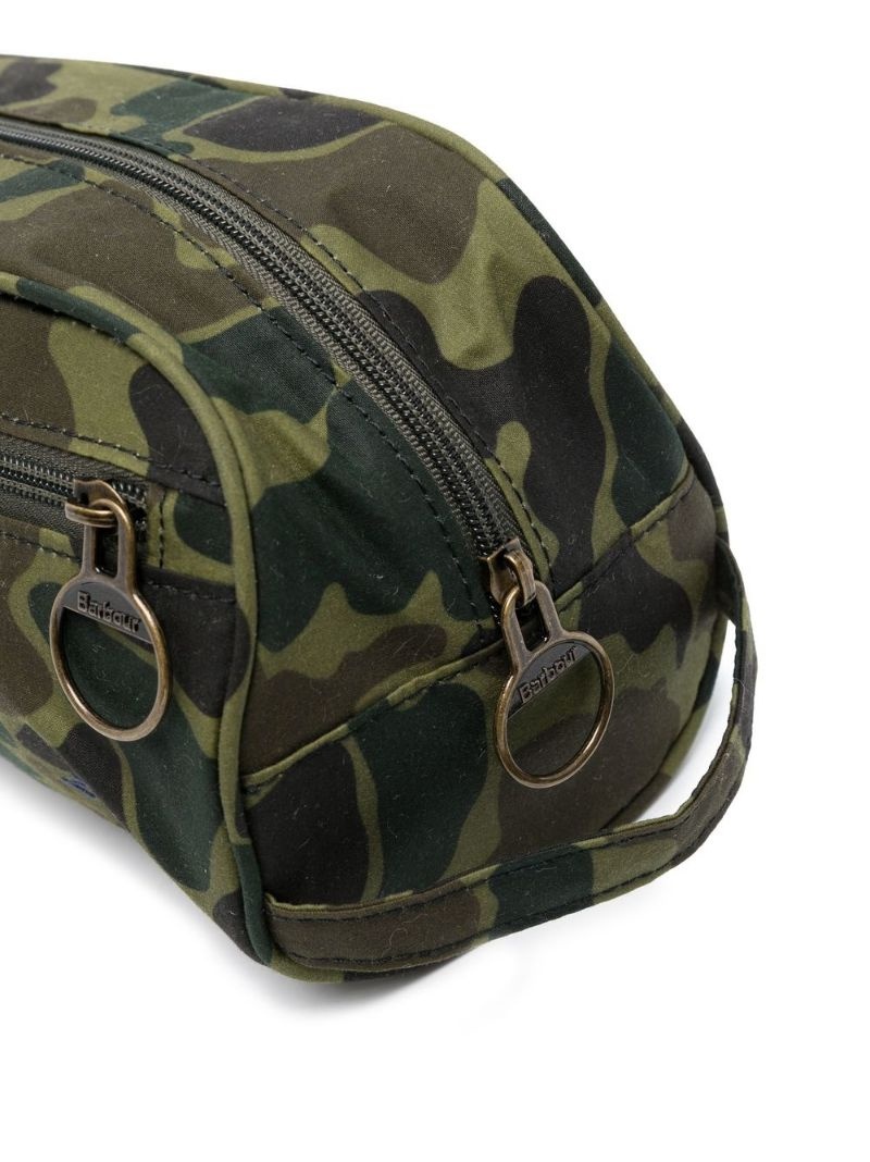 Barbour X Noah camouflage wash bag - 3
