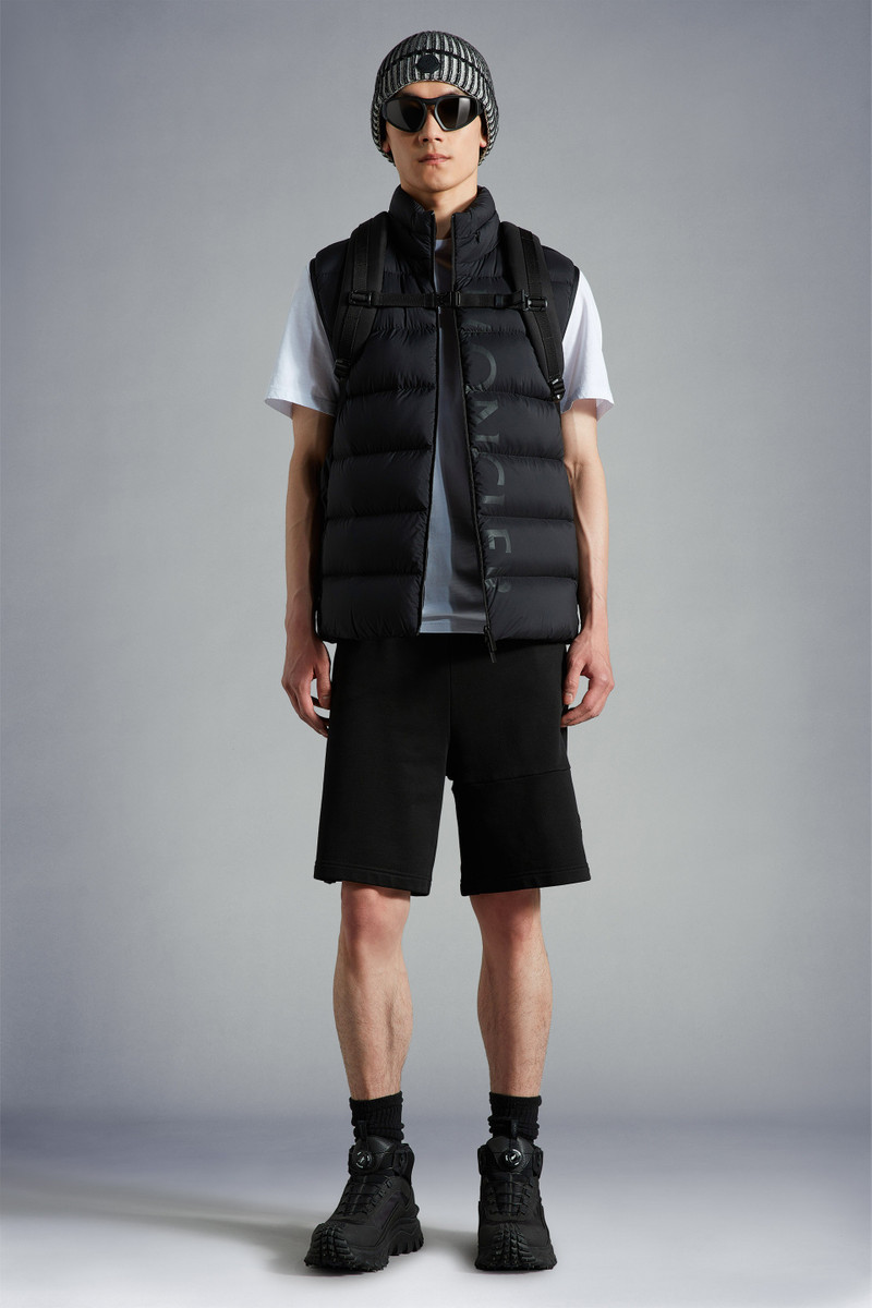 Moncler Amak Down Vest outlook