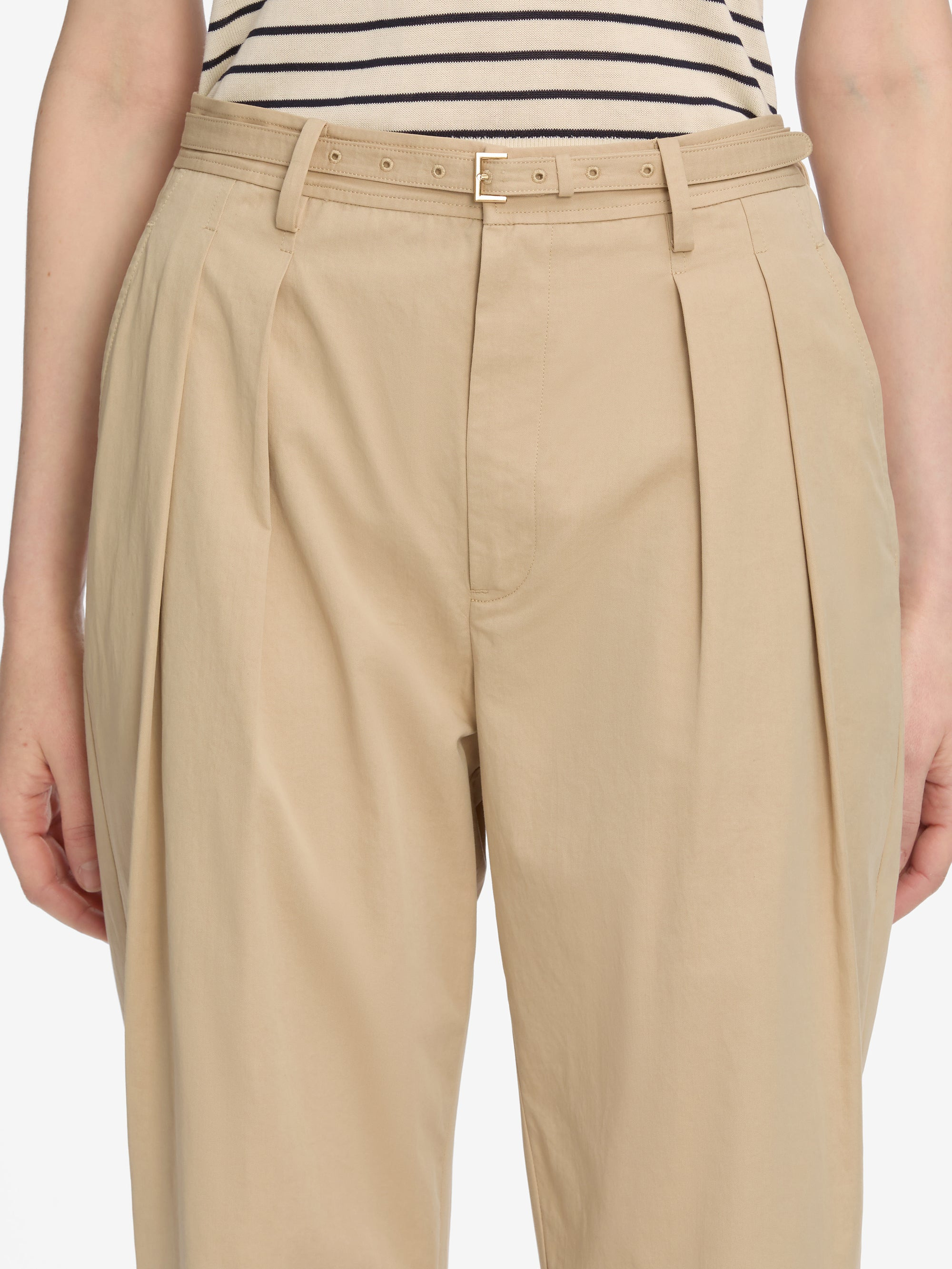 The Pleated Stilt Trouser in Light Khaki - 4