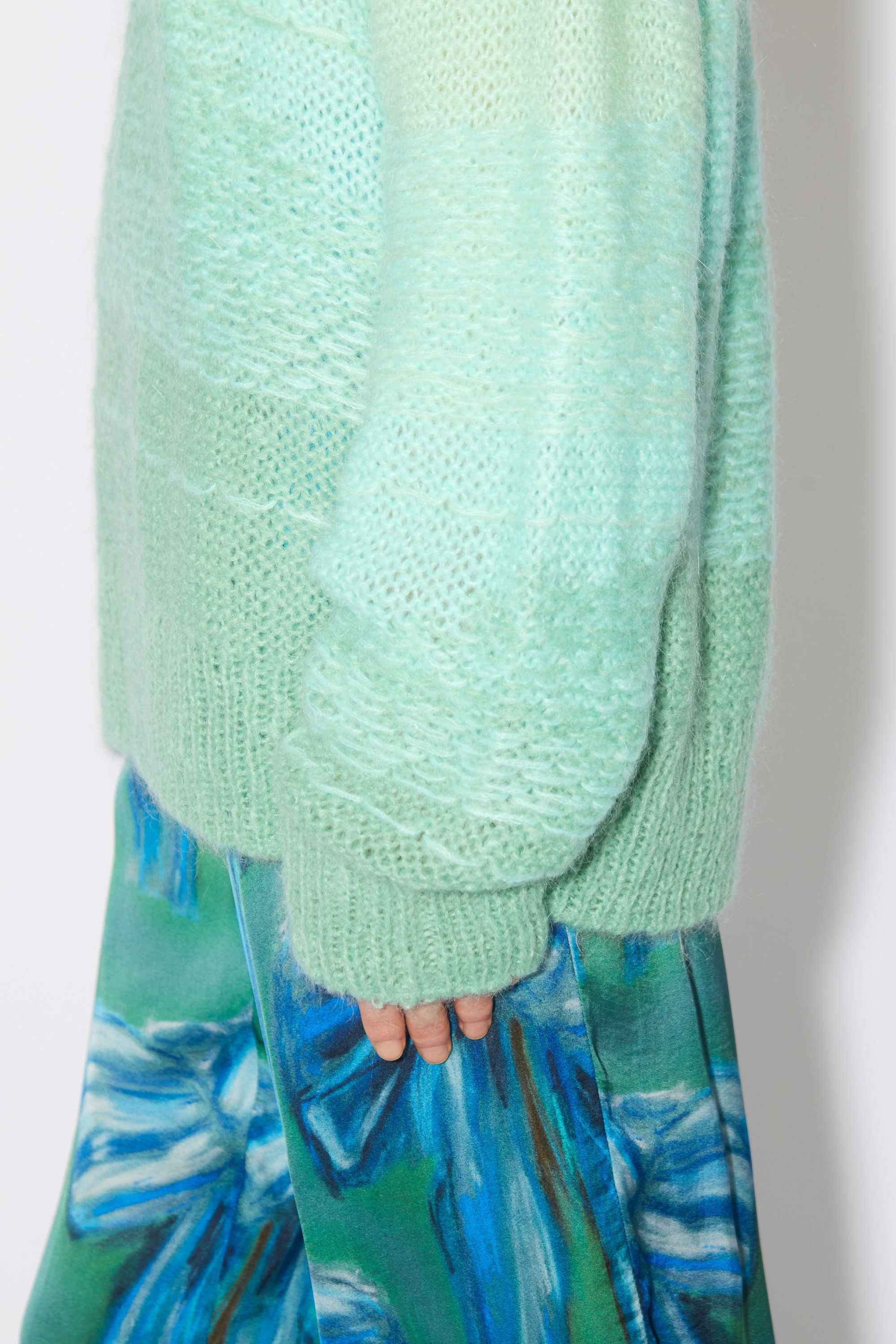 V-neck knit jumper - Mint/multi - 4