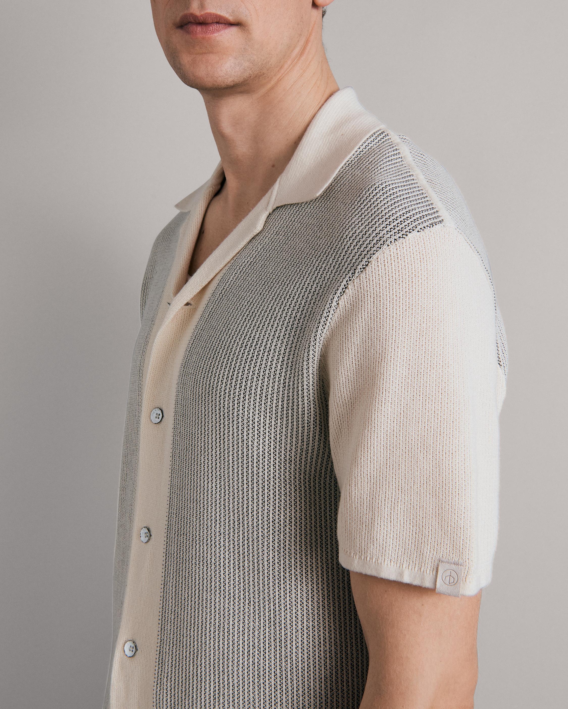 Harvey Cotton Knit Camp Shirt
Classic Fit Button Down - 6