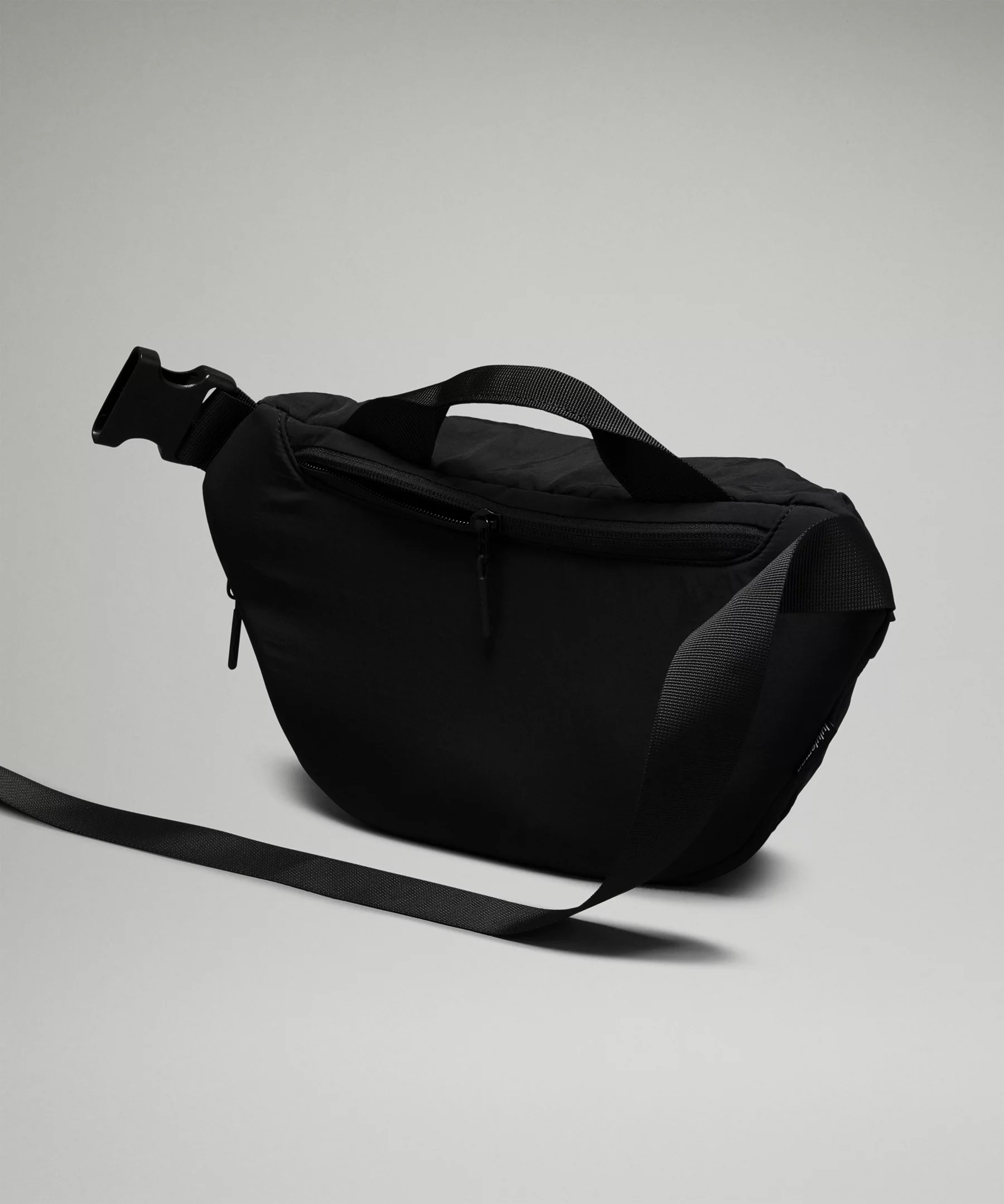 Curved Crossbody Bag 3L - 4