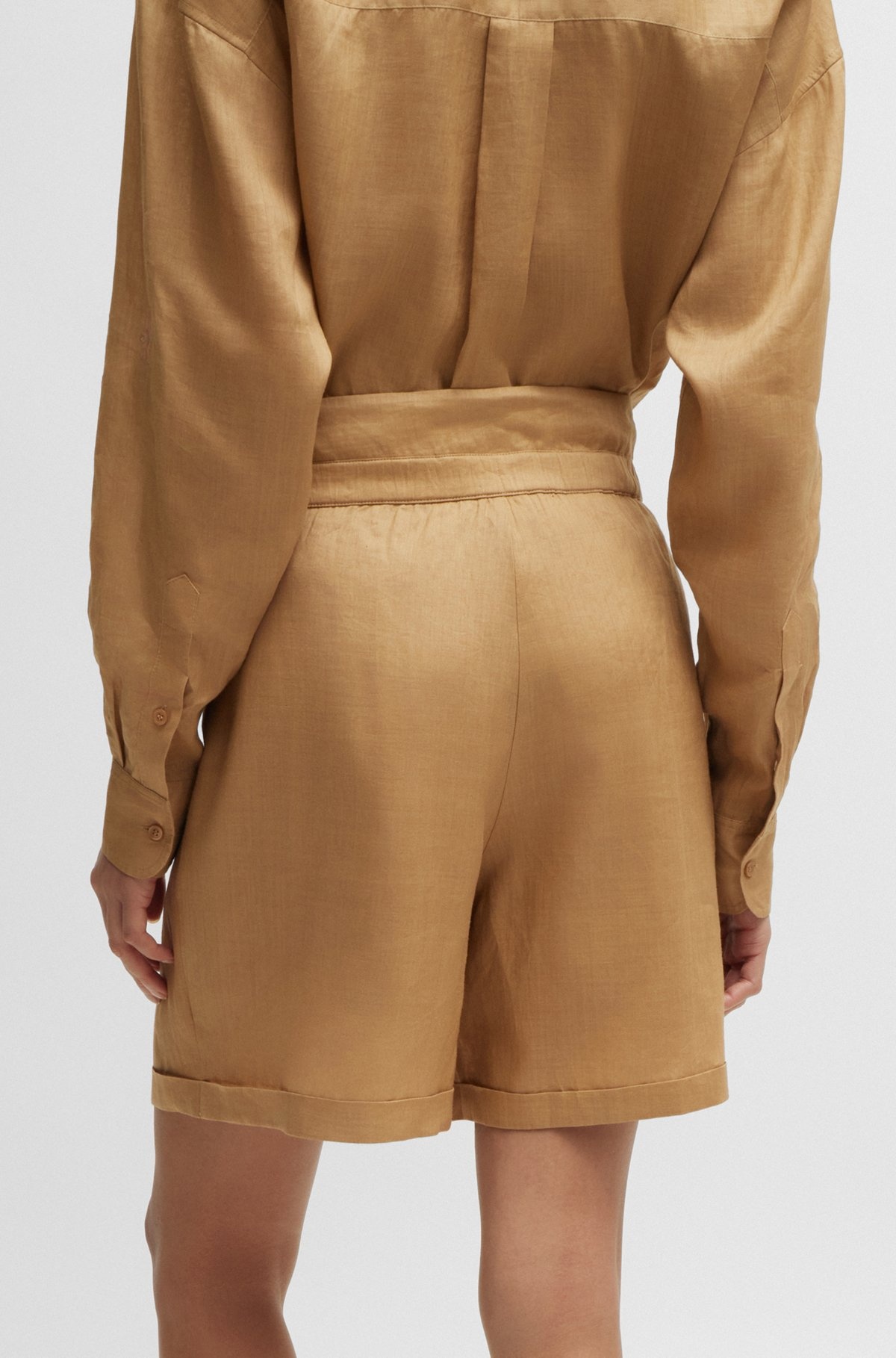 REGULAR-FIT PAPERBAG SHORTS IN RAMIE CANVAS - 4